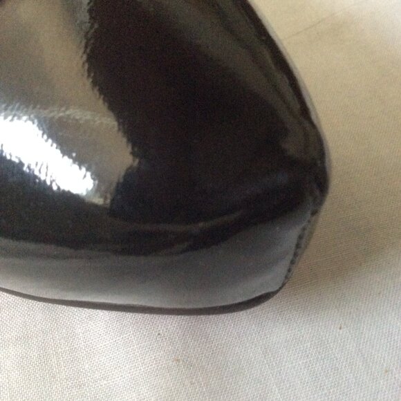 Christian Louboutin Black Patent Daffodile Leather Pumps Size 40 - Picture 9 of 11